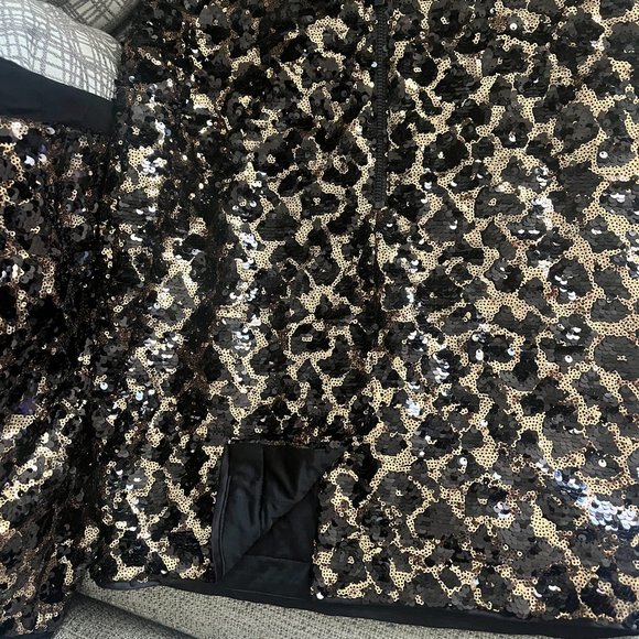 Cache Sequin Skirt and top- Animal Print - Picture 9 of 15